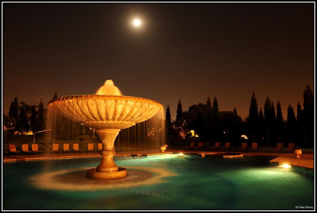 Peermont D'Oreale Grande At Emperors Palace Κέμπτον Παρκ Εξωτερικό φωτογραφία